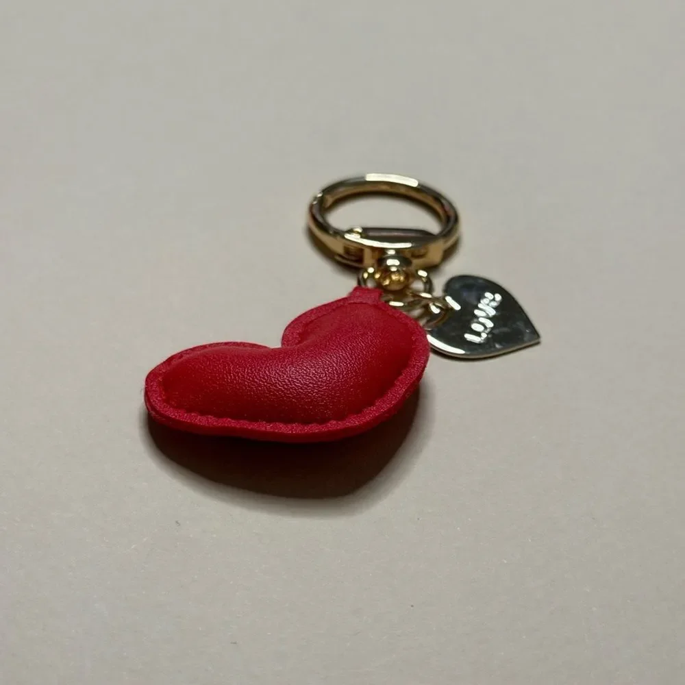 Red Heart bag charm S935